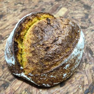Pão rústico de abóbora assada com mel e alecrim (450 gramas)