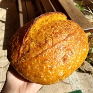 Pão de abóbora, mel e alecrim