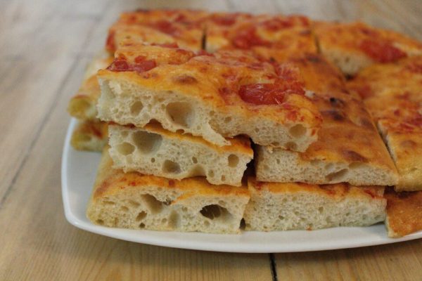 Focaccia de parmesão com alecrim (450 gramas)*