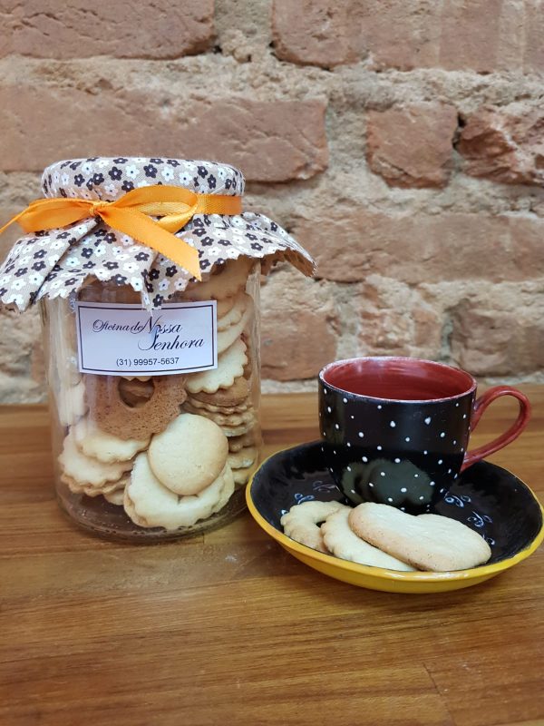 Biscoitos amanteigados solidários no pote de vidro (150 gramas) *, **